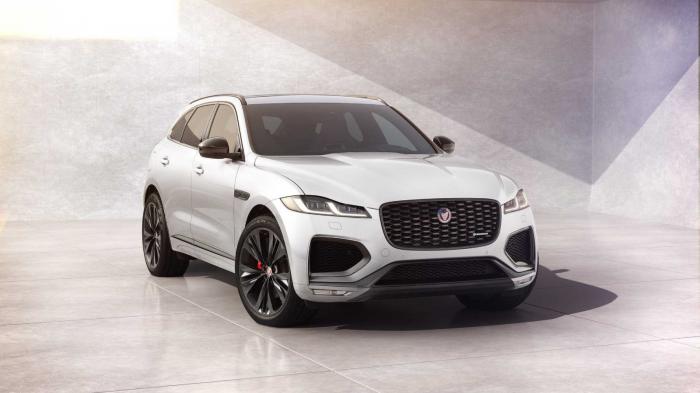  R-Dynamic Black    Jaguar F-Pace 
